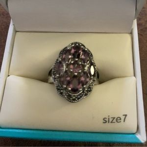 Costume jewelry ring size 7